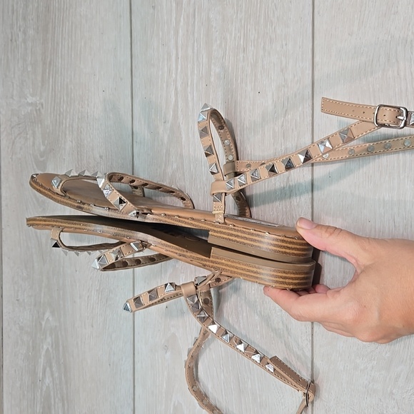 Steve Madden Women Travel Strappy Tan Studded Sandals Slide Flats Shoes Sz 7.5 - Picture 7 of 10